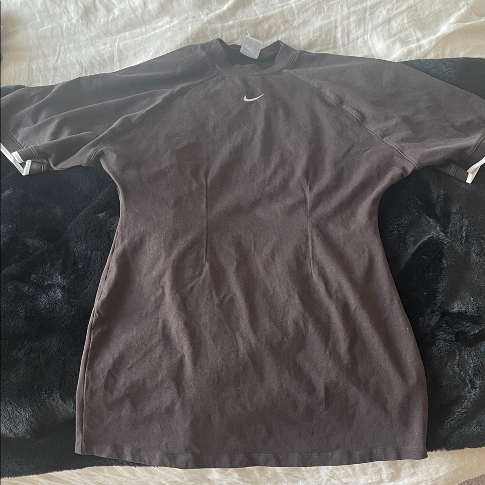 Nike short sleeve dress